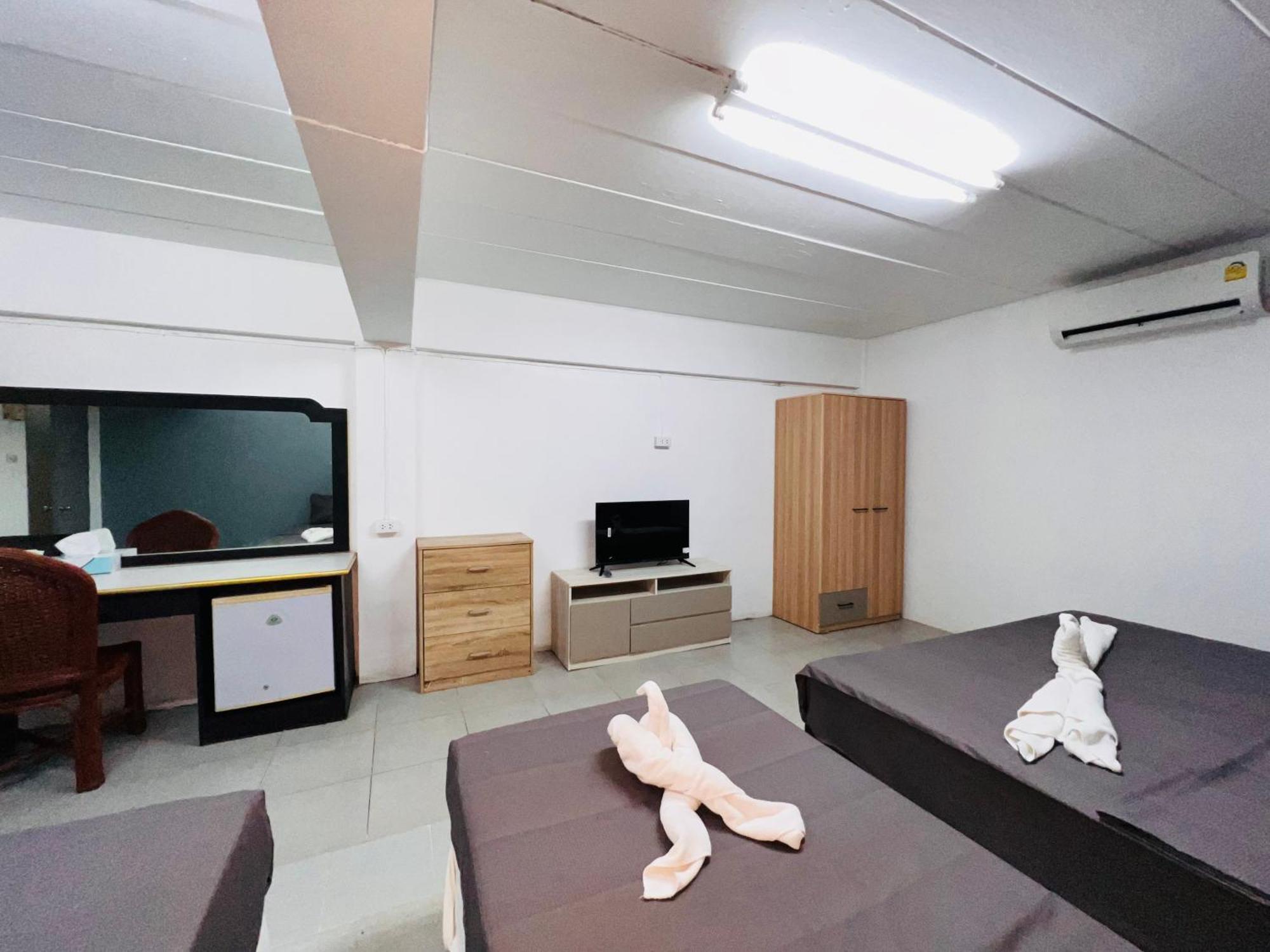 Patong Adventure Hostel 외부 사진