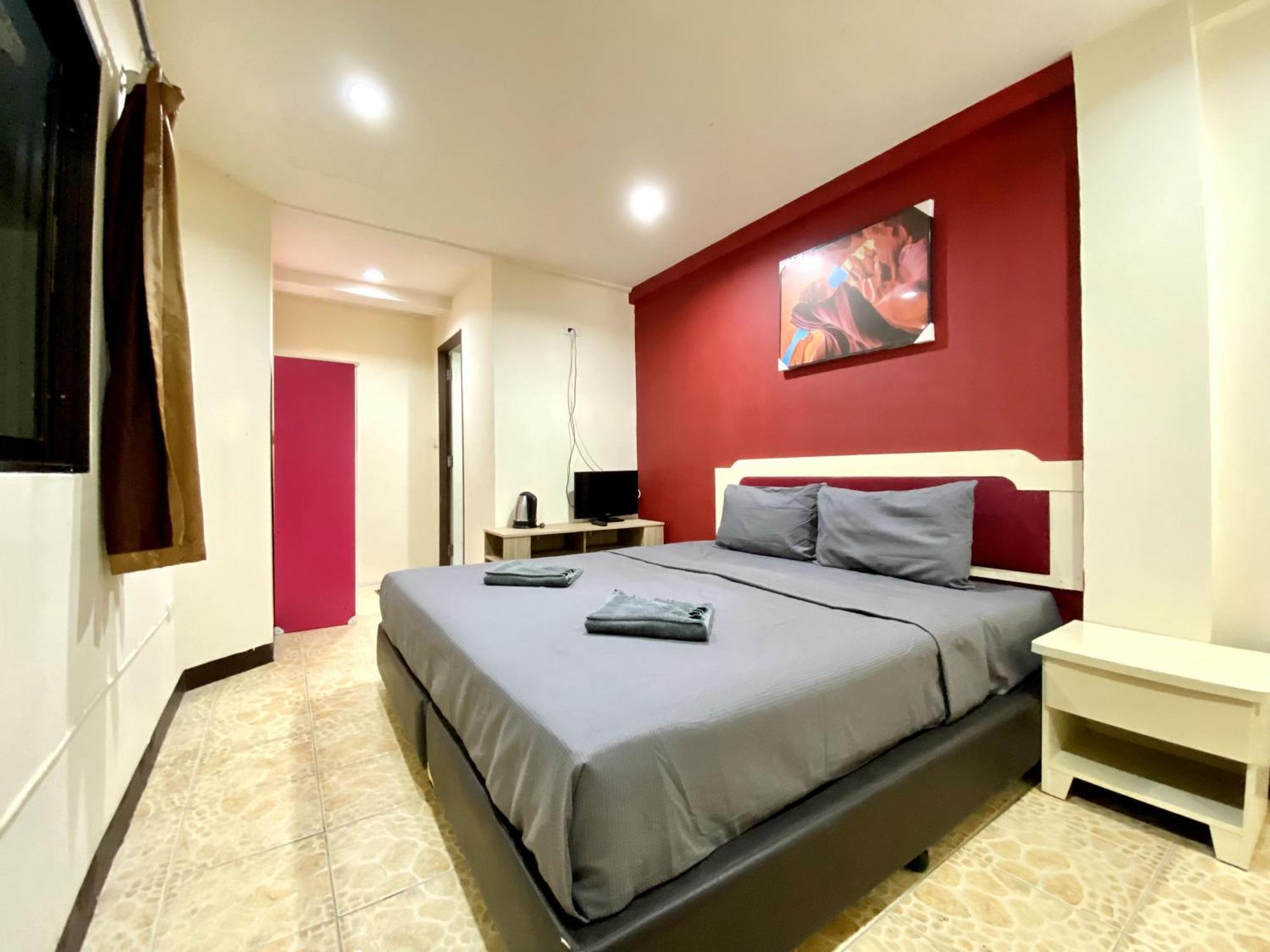 Patong Adventure Hostel 외부 사진
